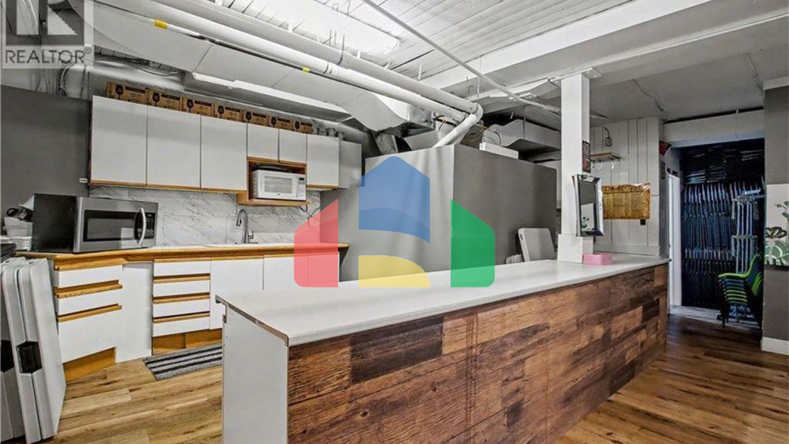 Commercial - Commercial/Retail - Cambridge, Canada - Canada