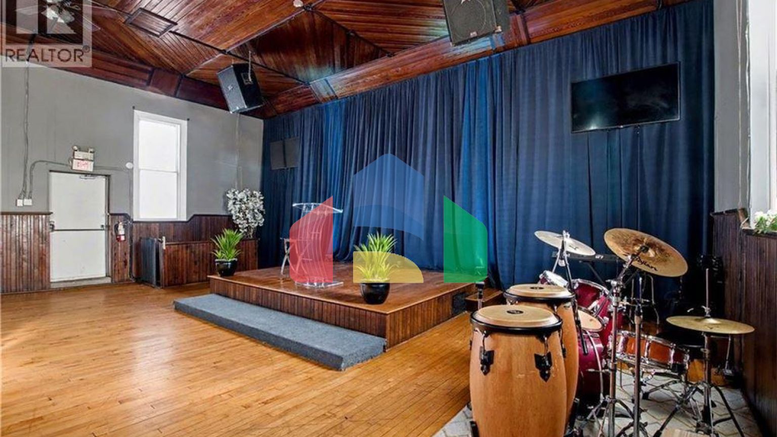 Commercial - Commercial/Retail - Cambridge, Canada - Canada