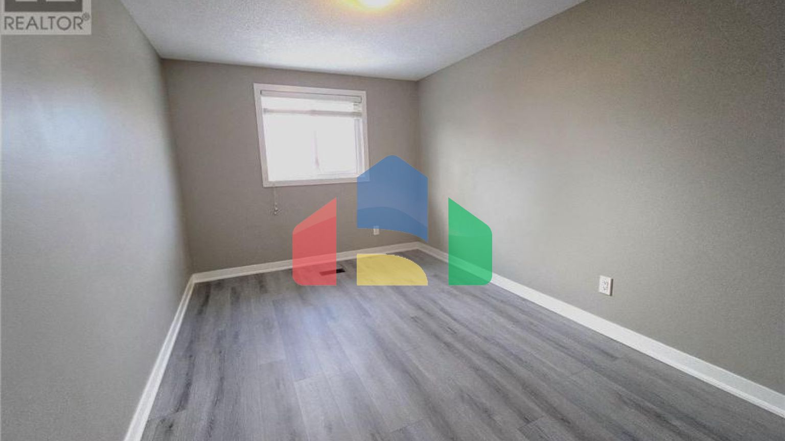 Residential - Single Family Home - Cambridge, Canada - Canada