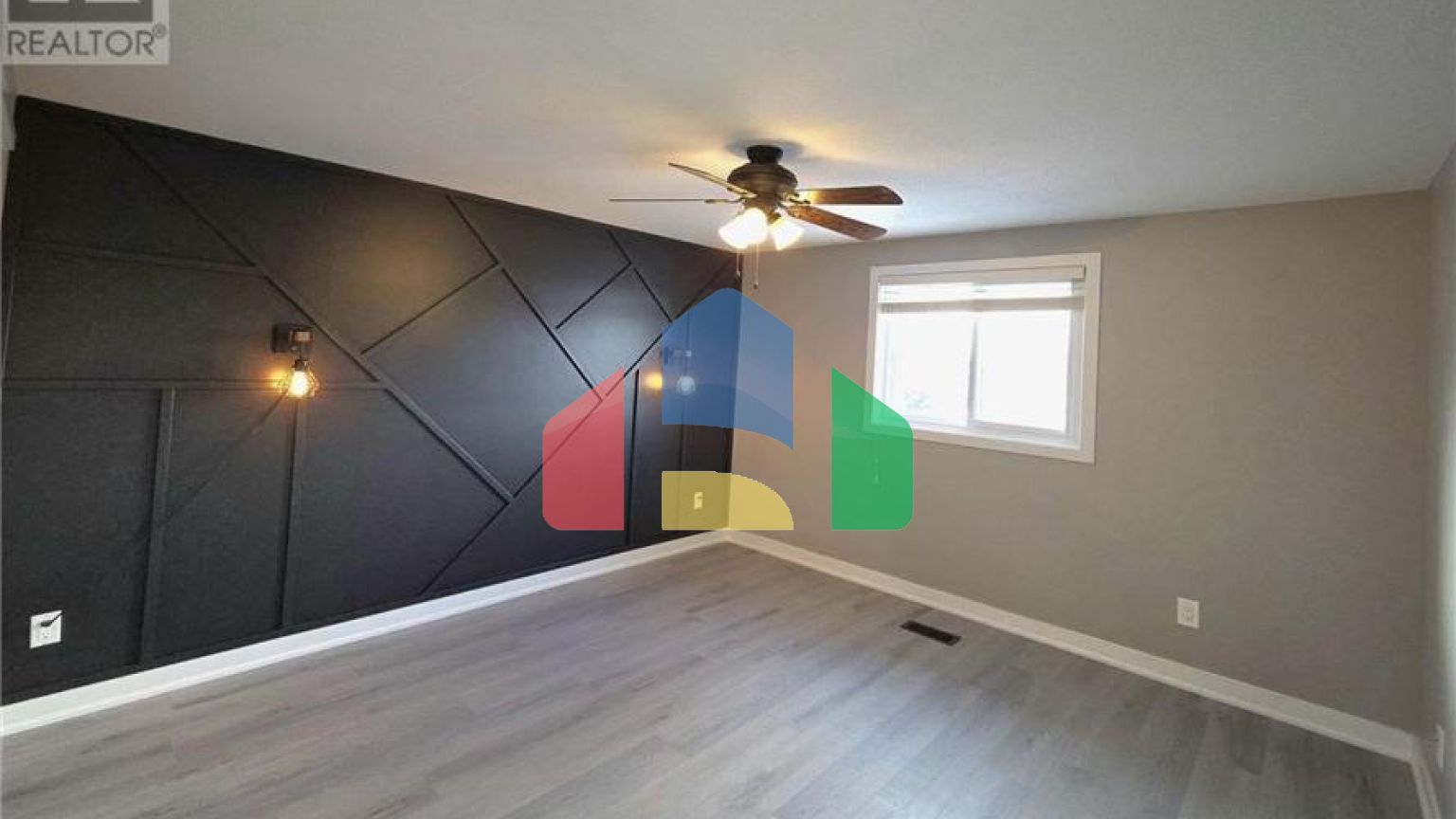 Residential - Single Family Home - Cambridge, Canada - Canada