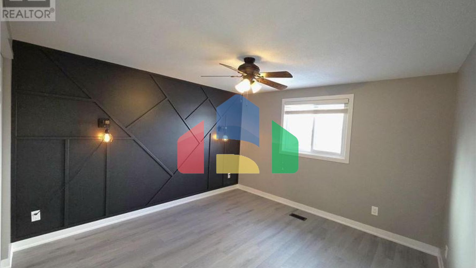 Residential - Single Family Home - Cambridge, Canada - Canada