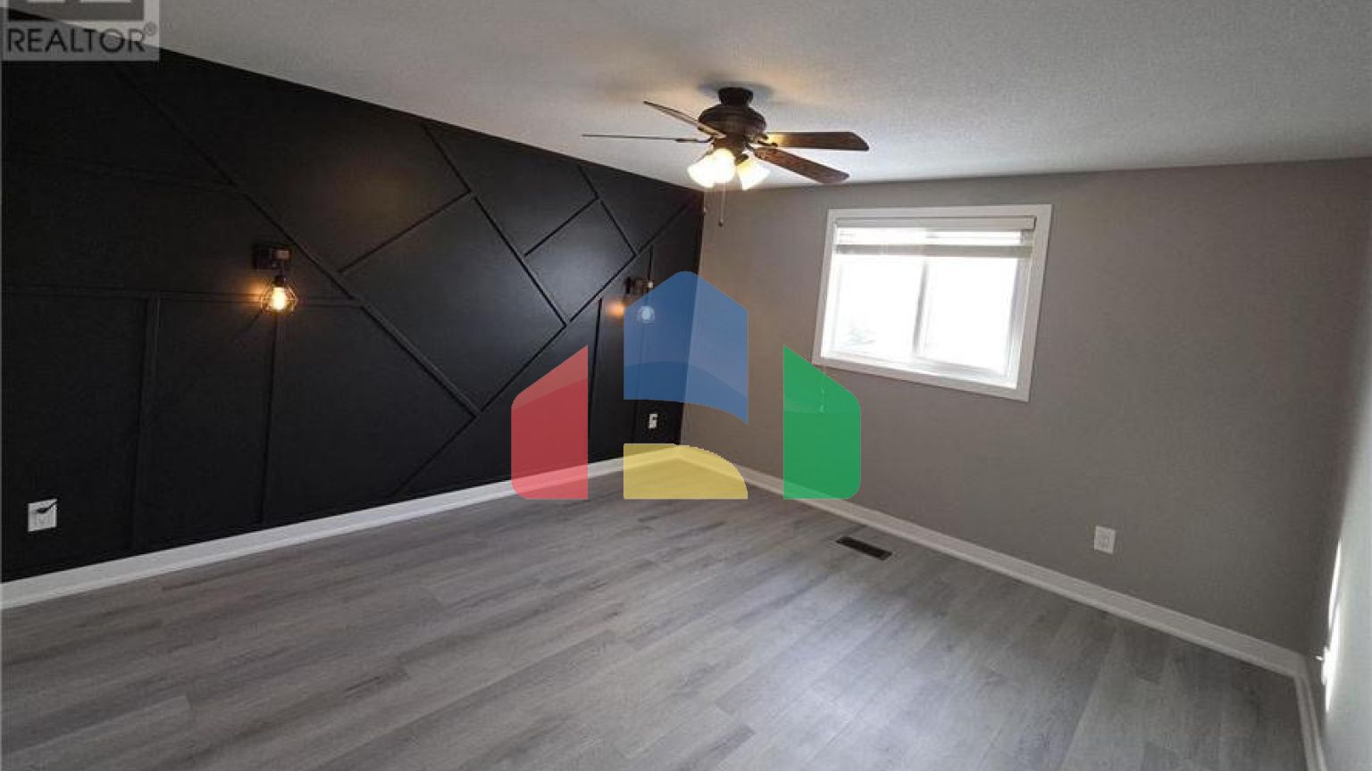 Residential - Single Family Home - Cambridge, Canada - Canada