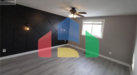 Residential - Single Family Home - Cambridge, Canada - Canada