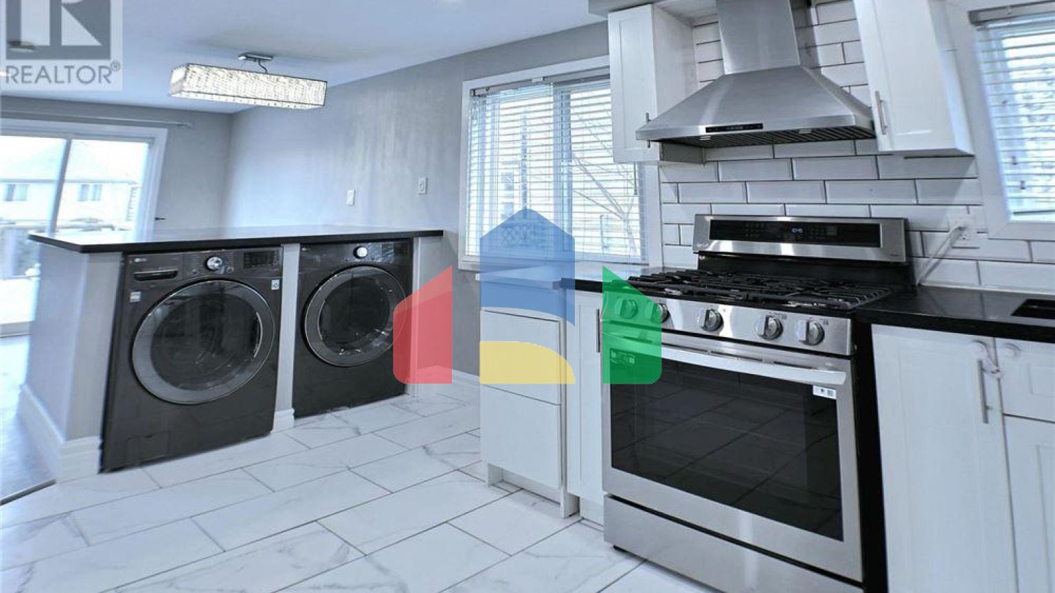 Residential - Single Family Home - Cambridge, Canada - Canada