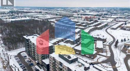 Residential - Single Family Home - Cambridge, Canada - Canada