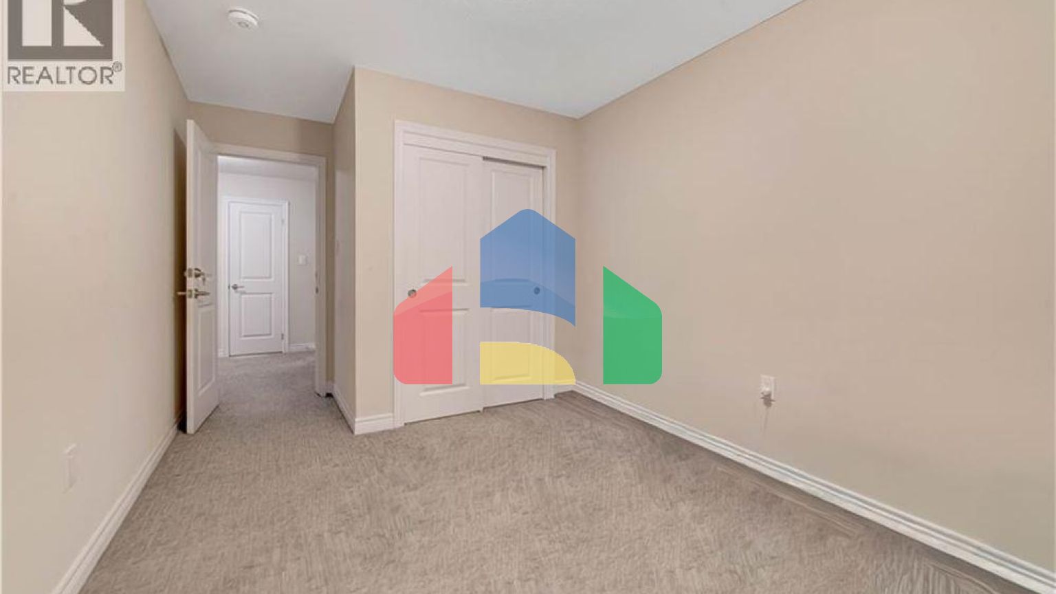 Residential - Single Family Home - Cambridge, Canada - Canada