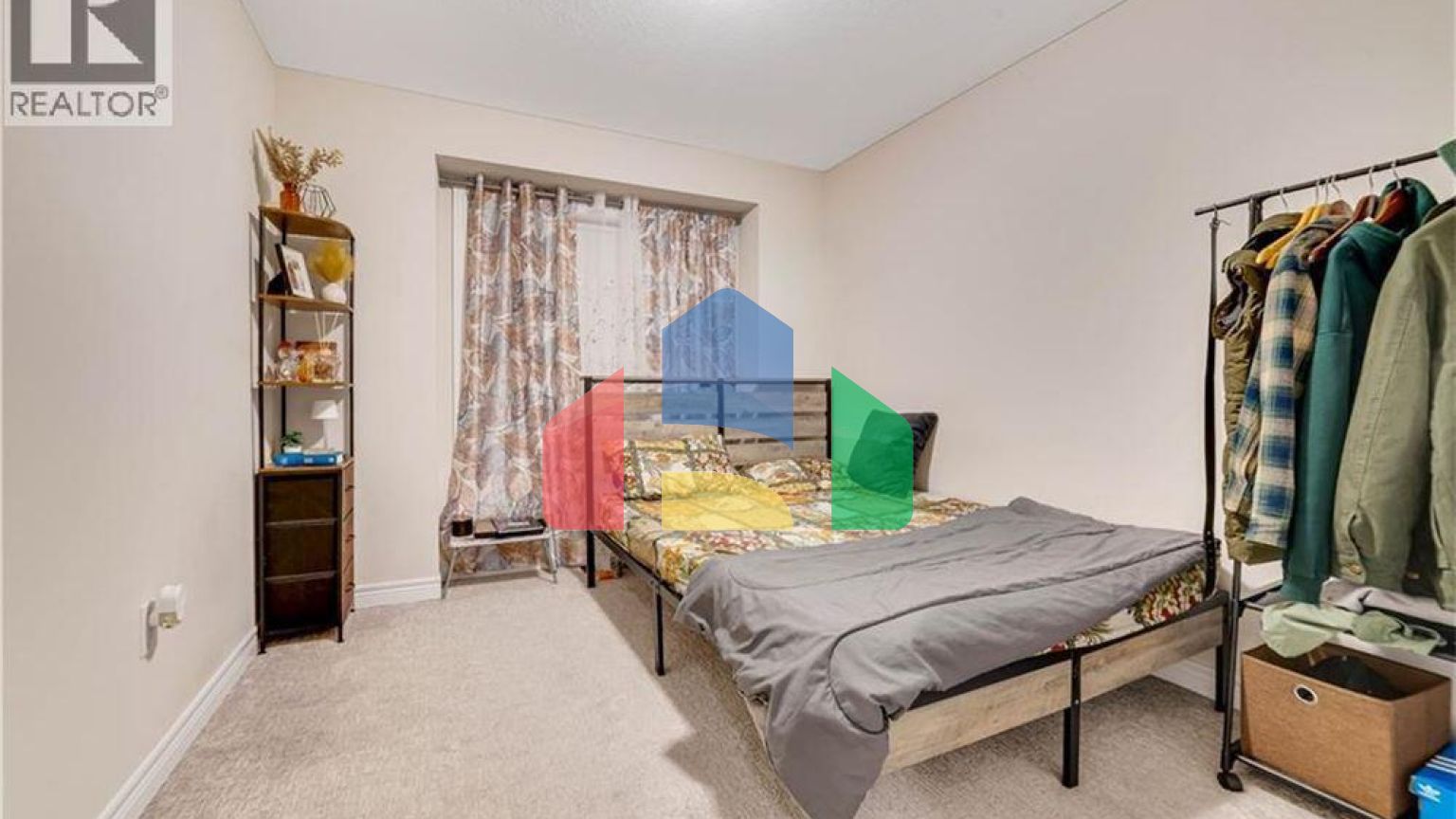 Residential - Single Family Home - Cambridge, Canada - Canada