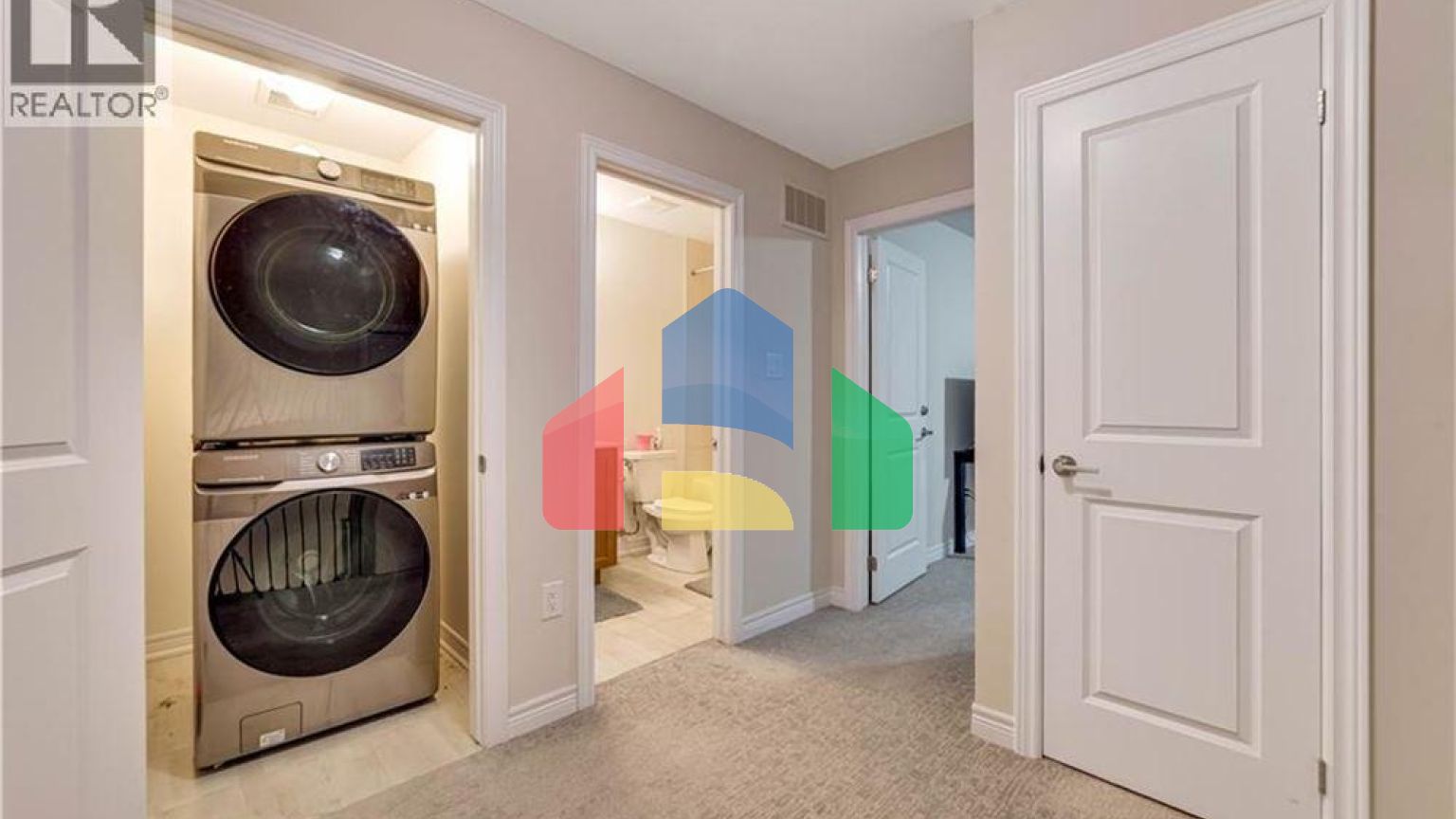 Residential - Single Family Home - Cambridge, Canada - Canada