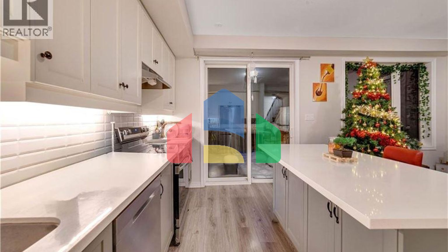 Residential - Single Family Home - Cambridge, Canada - Canada