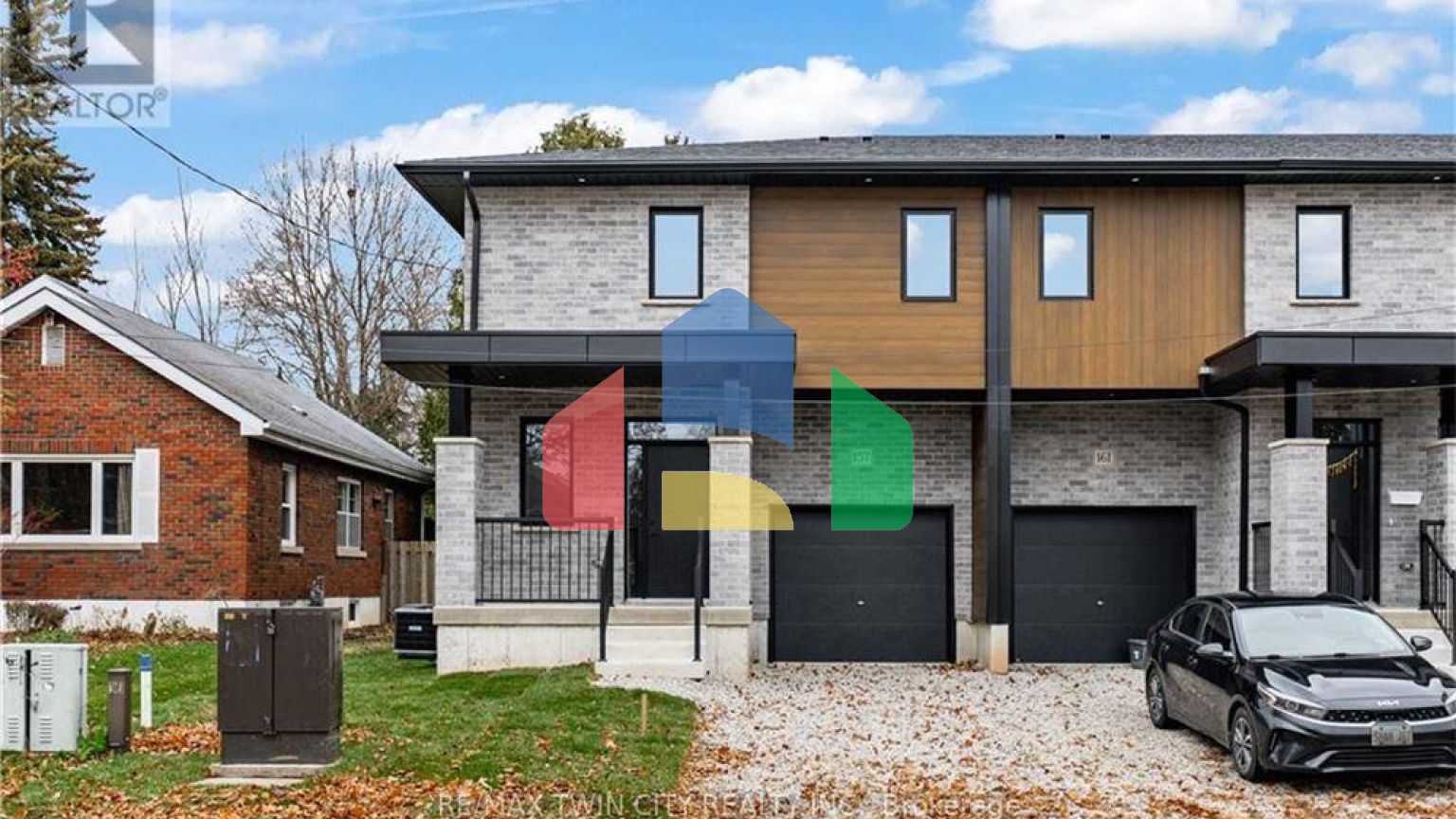 Residential - Single Family Home - Cambridge, Canada - Canada