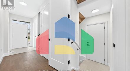 Residential - Single Family Home - Cambridge, Canada - Canada