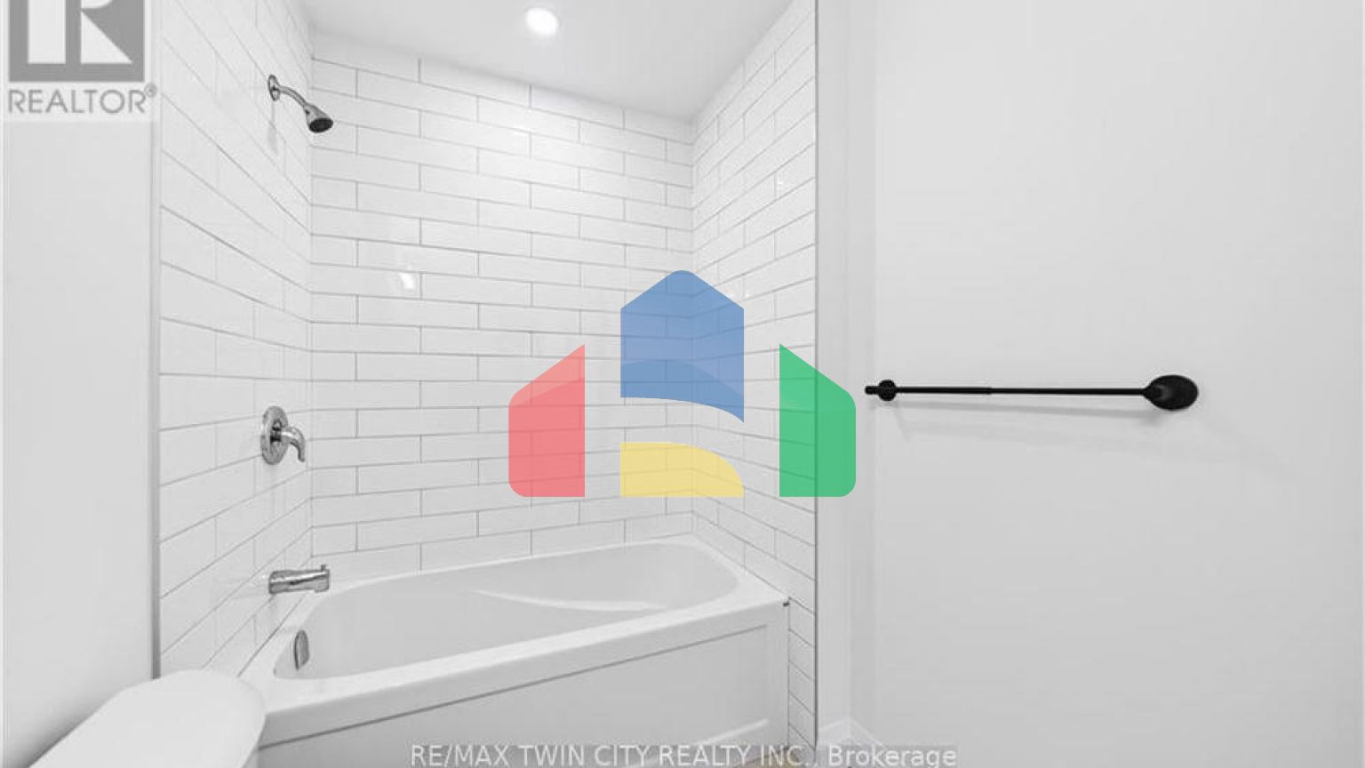 Residential - Single Family Home - Cambridge, Canada - Canada