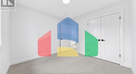 Residential - Single Family Home - Cambridge, Canada - Canada