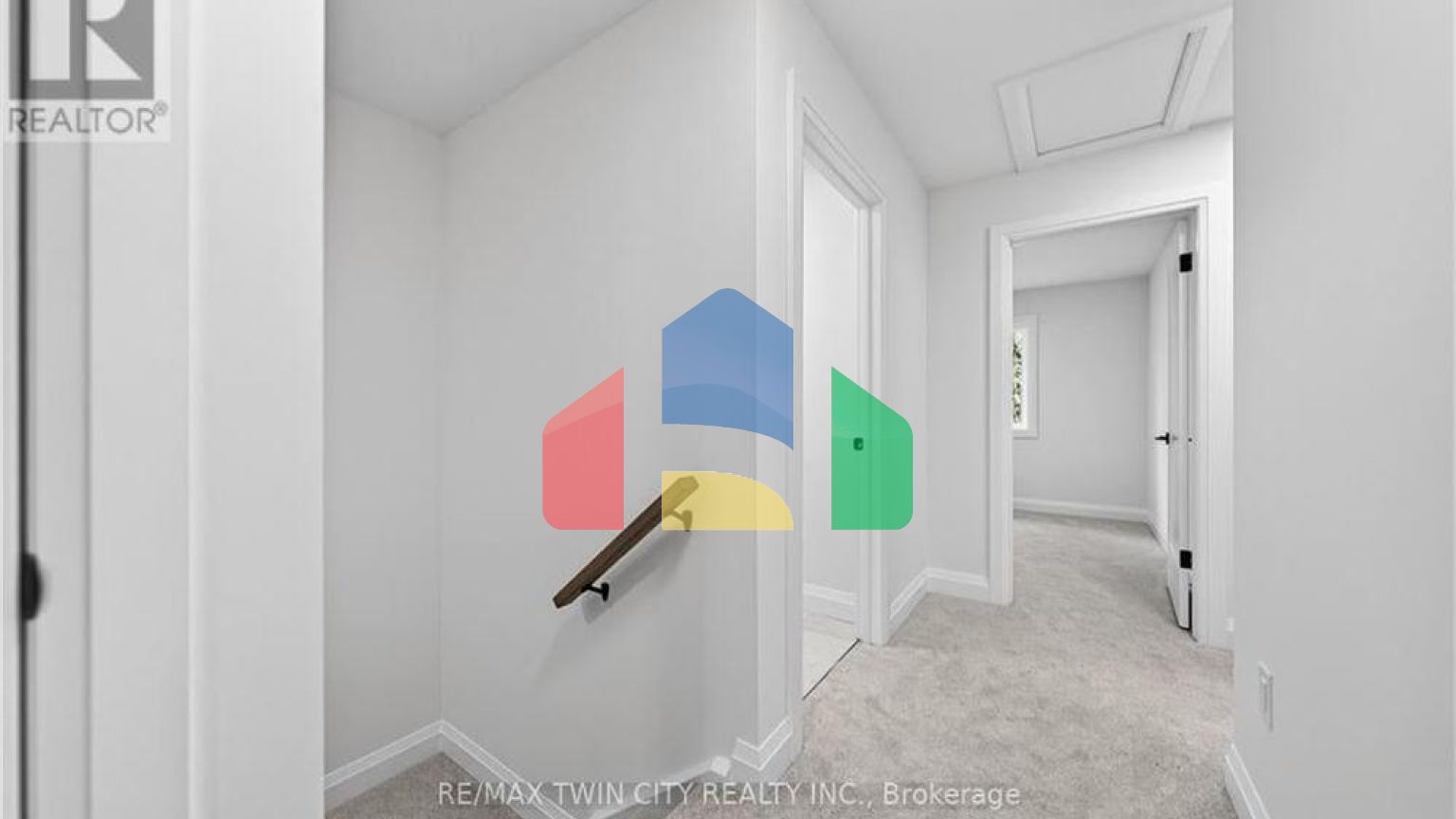 Residential - Single Family Home - Cambridge, Canada - Canada