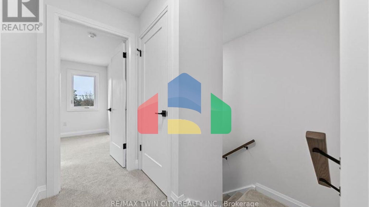 Residential - Single Family Home - Cambridge, Canada - Canada