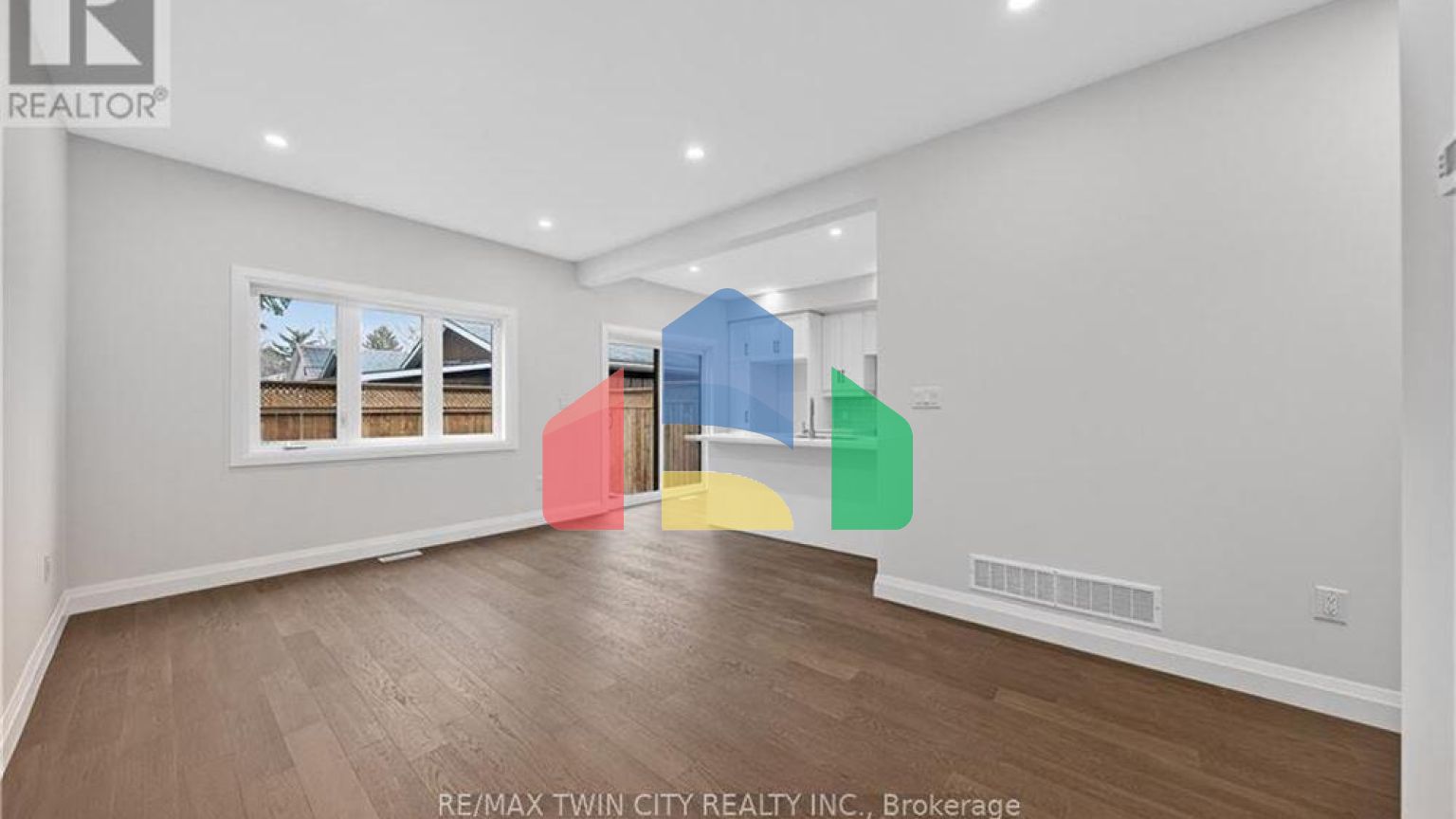 Residential - Single Family Home - Cambridge, Canada - Canada