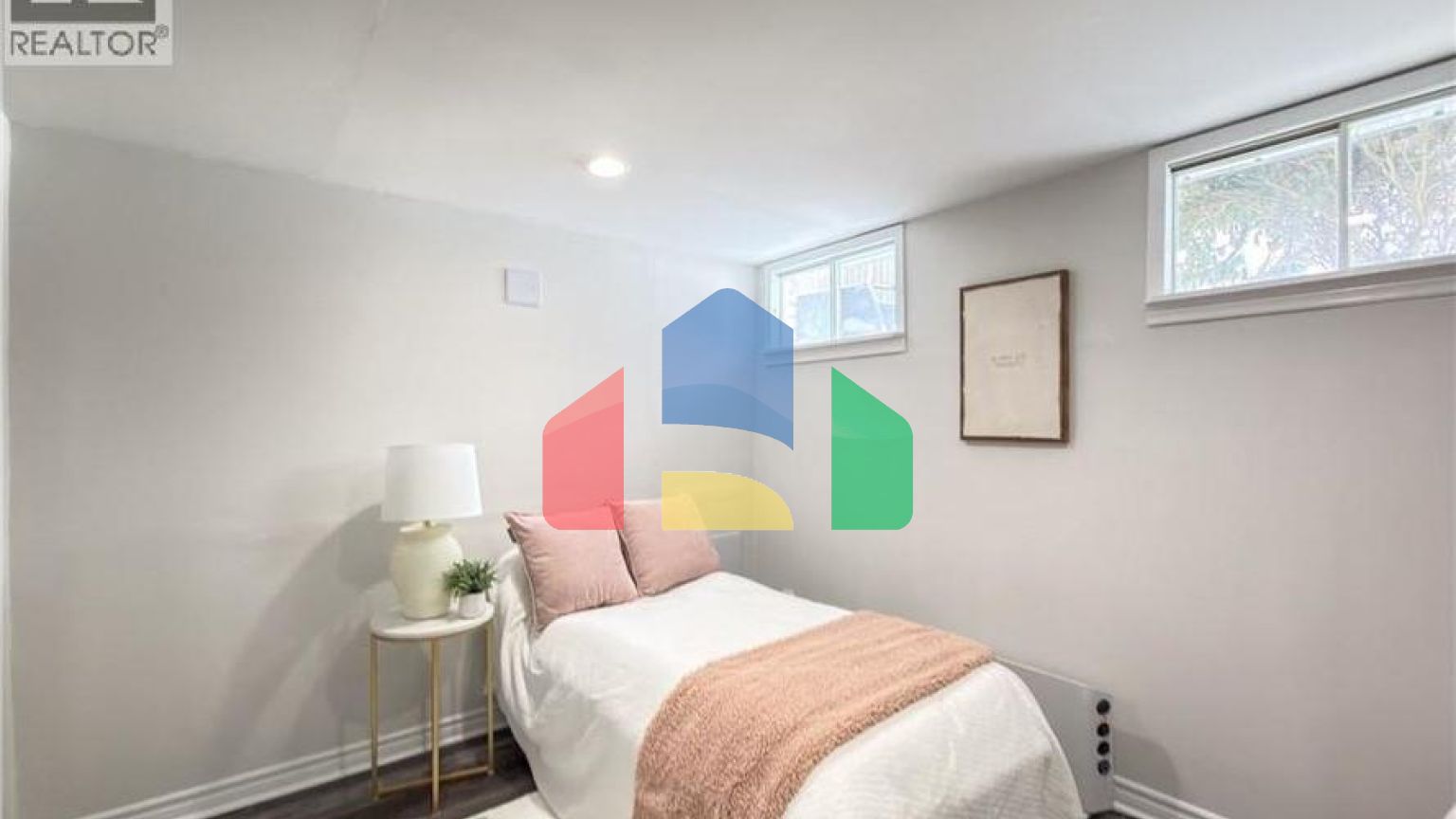 Residential - Single Family Home - Cambridge, Canada - Canada