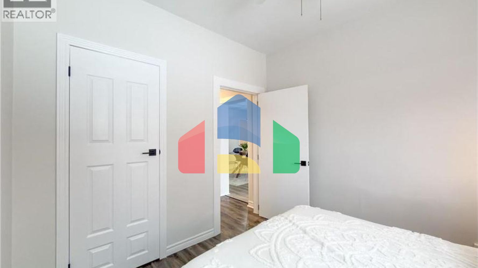 Residential - Single Family Home - Cambridge, Canada - Canada