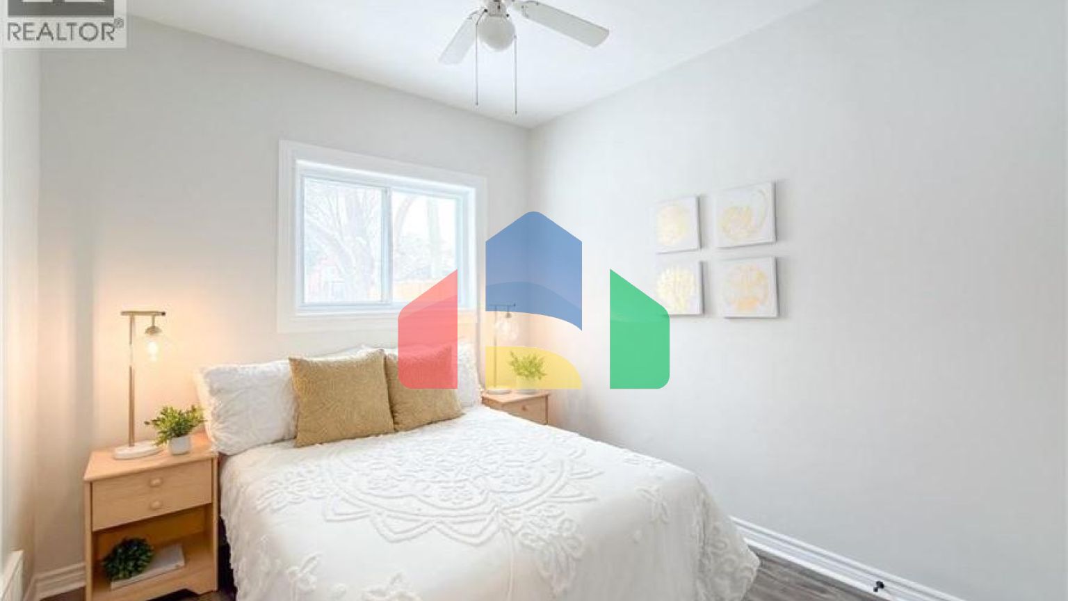 Residential - Single Family Home - Cambridge, Canada - Canada