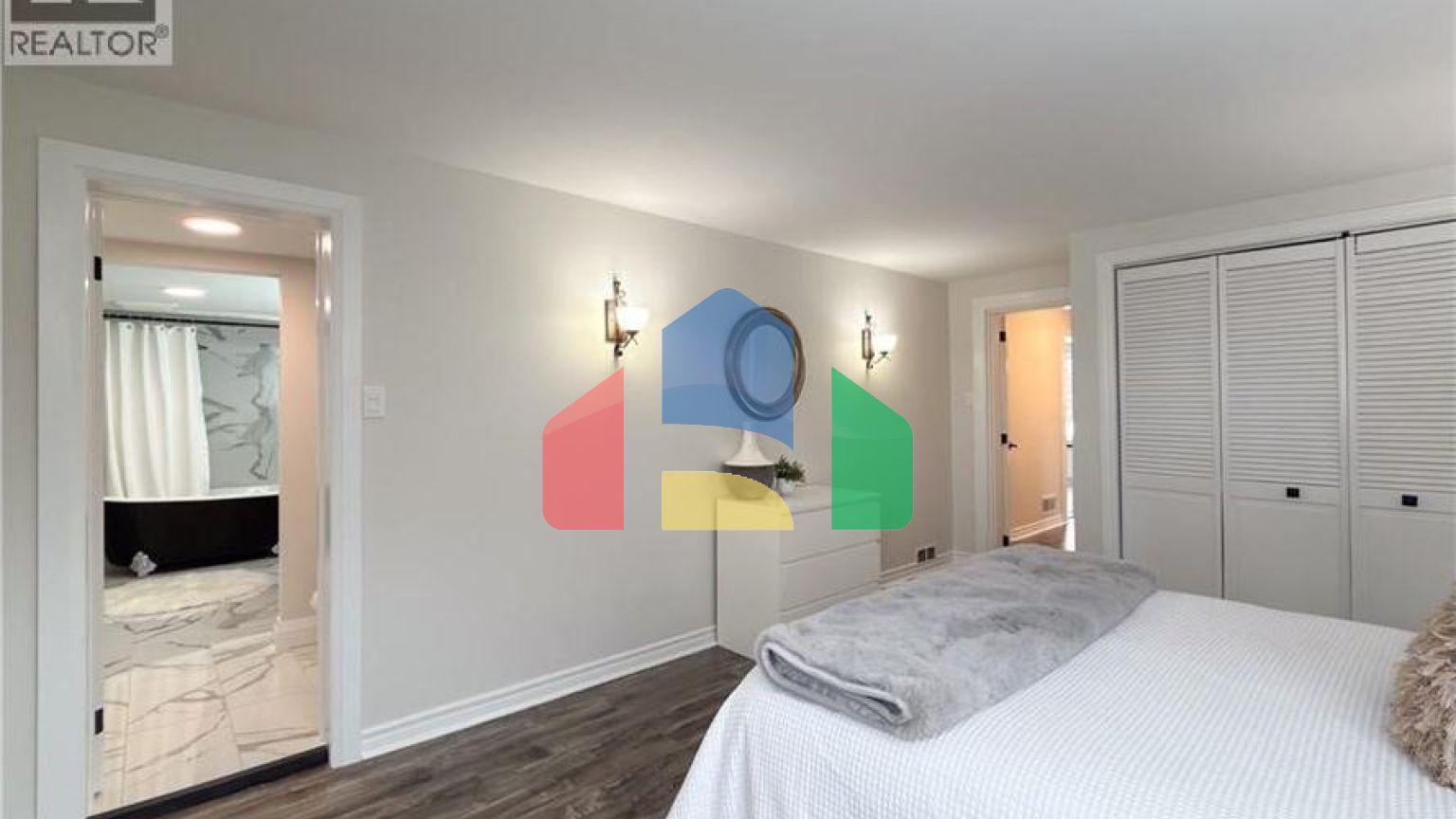 Residential - Single Family Home - Cambridge, Canada - Canada