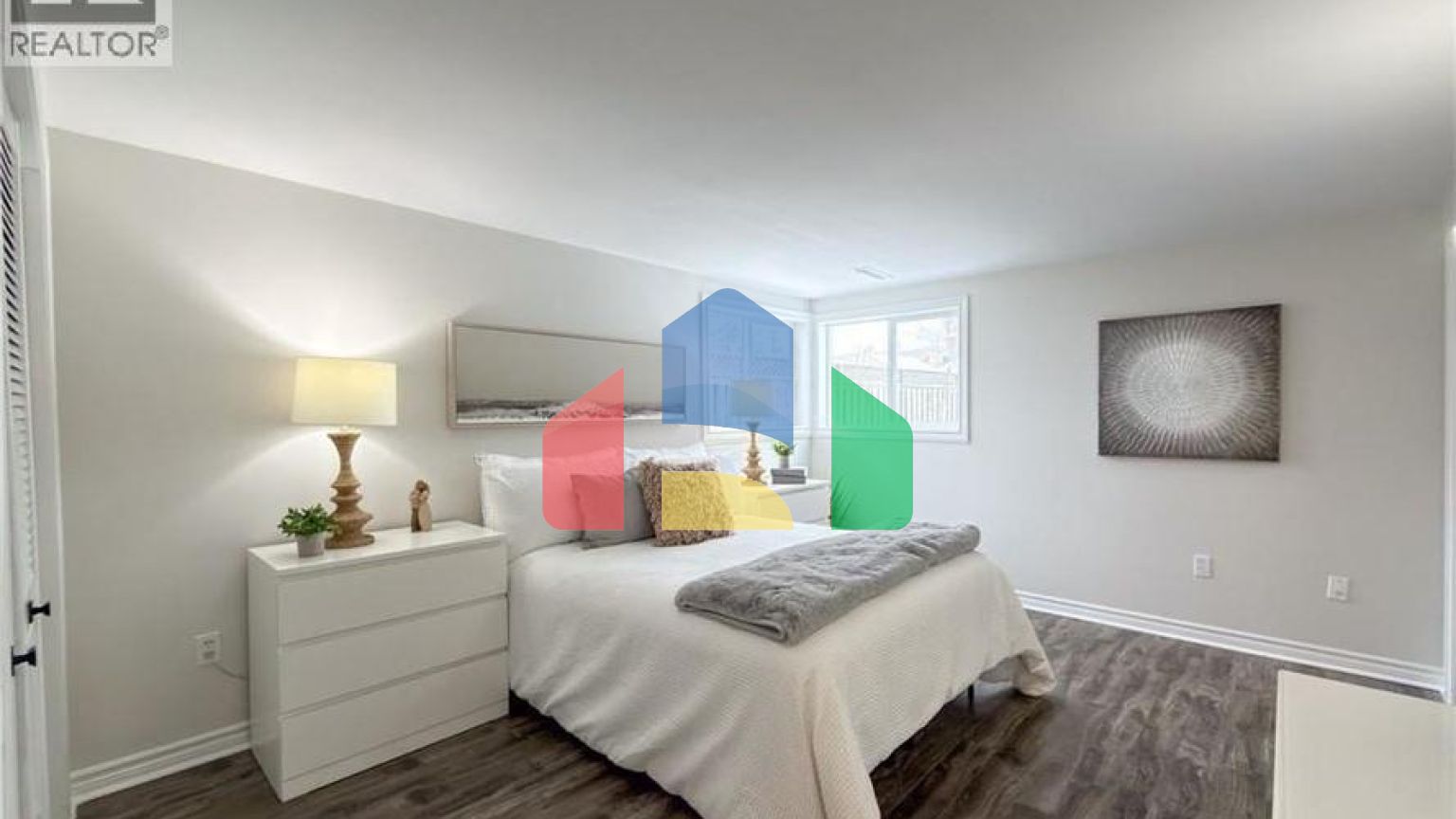 Residential - Single Family Home - Cambridge, Canada - Canada