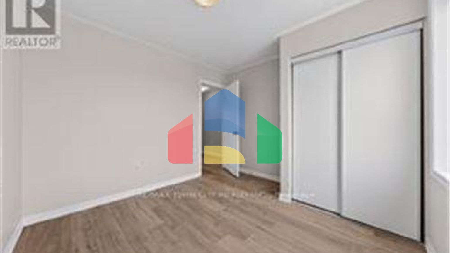 Residential - Single Family Home - Cambridge, Canada - Canada