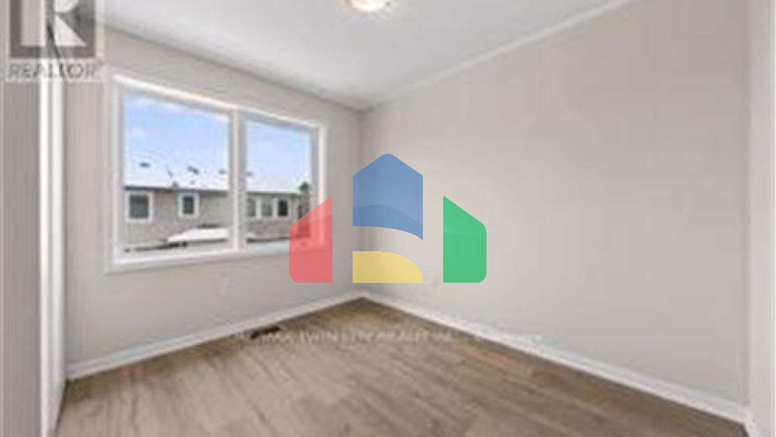 Residential - Single Family Home - Cambridge, Canada - Canada