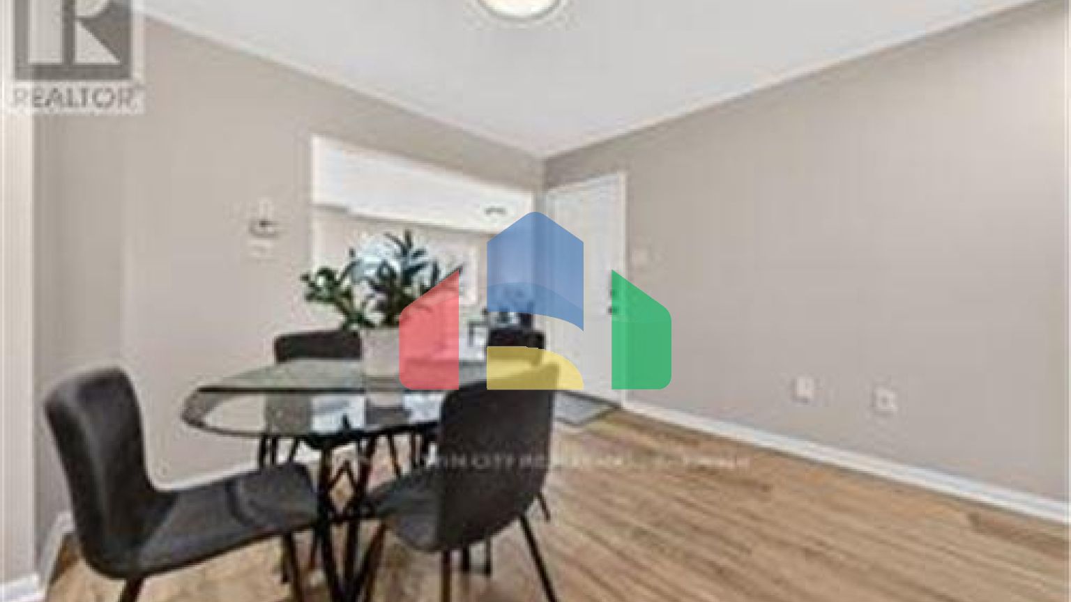 Residential - Single Family Home - Cambridge, Canada - Canada