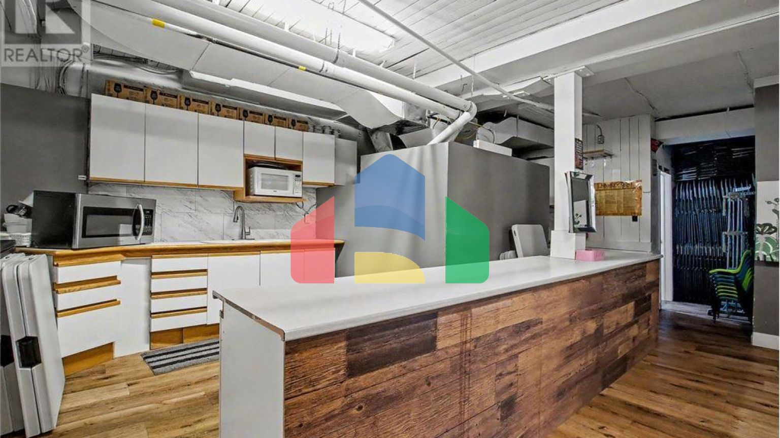 Commercial - Commercial/Retail - Cambridge, Canada - Canada