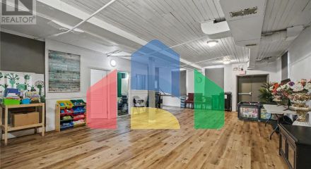 Commercial - Commercial/Retail - Cambridge, Canada - Canada