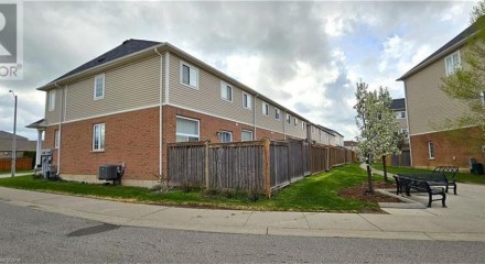Residential - Single Family Home - Cambridge, Canada - Canada