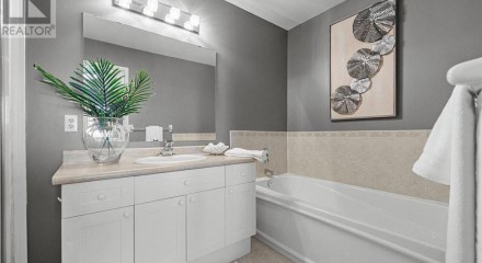 Residential - Condo/Apartment - Cambridge, Canada - Canada