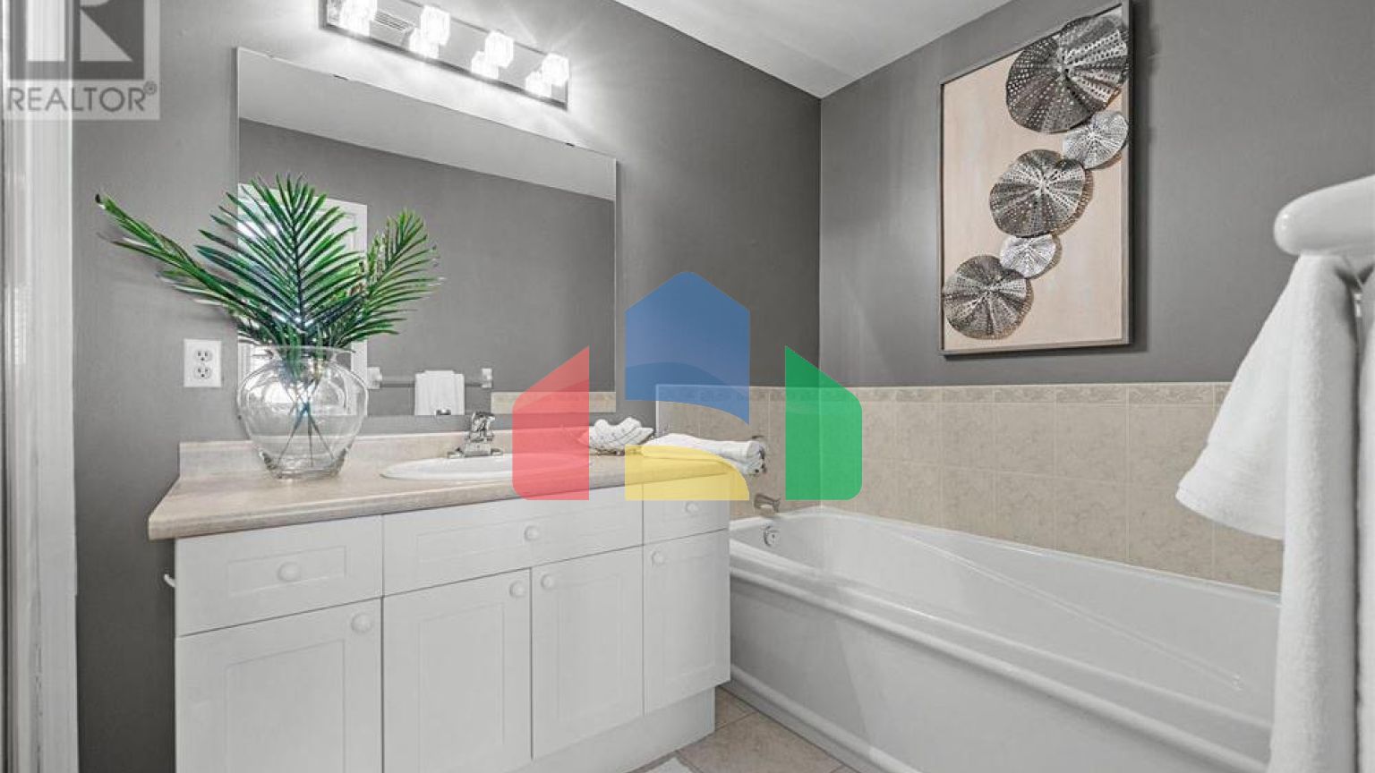 Residential - Condo/Apartment - Cambridge, Canada - Canada