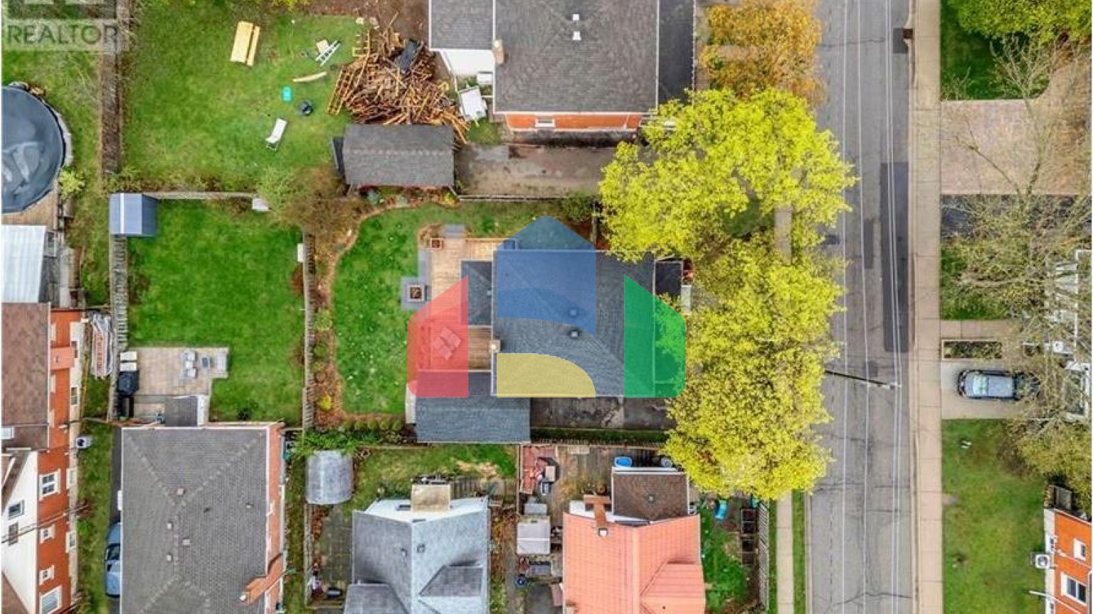 Residential - Single Family Home - Cambridge, Canada - Canada