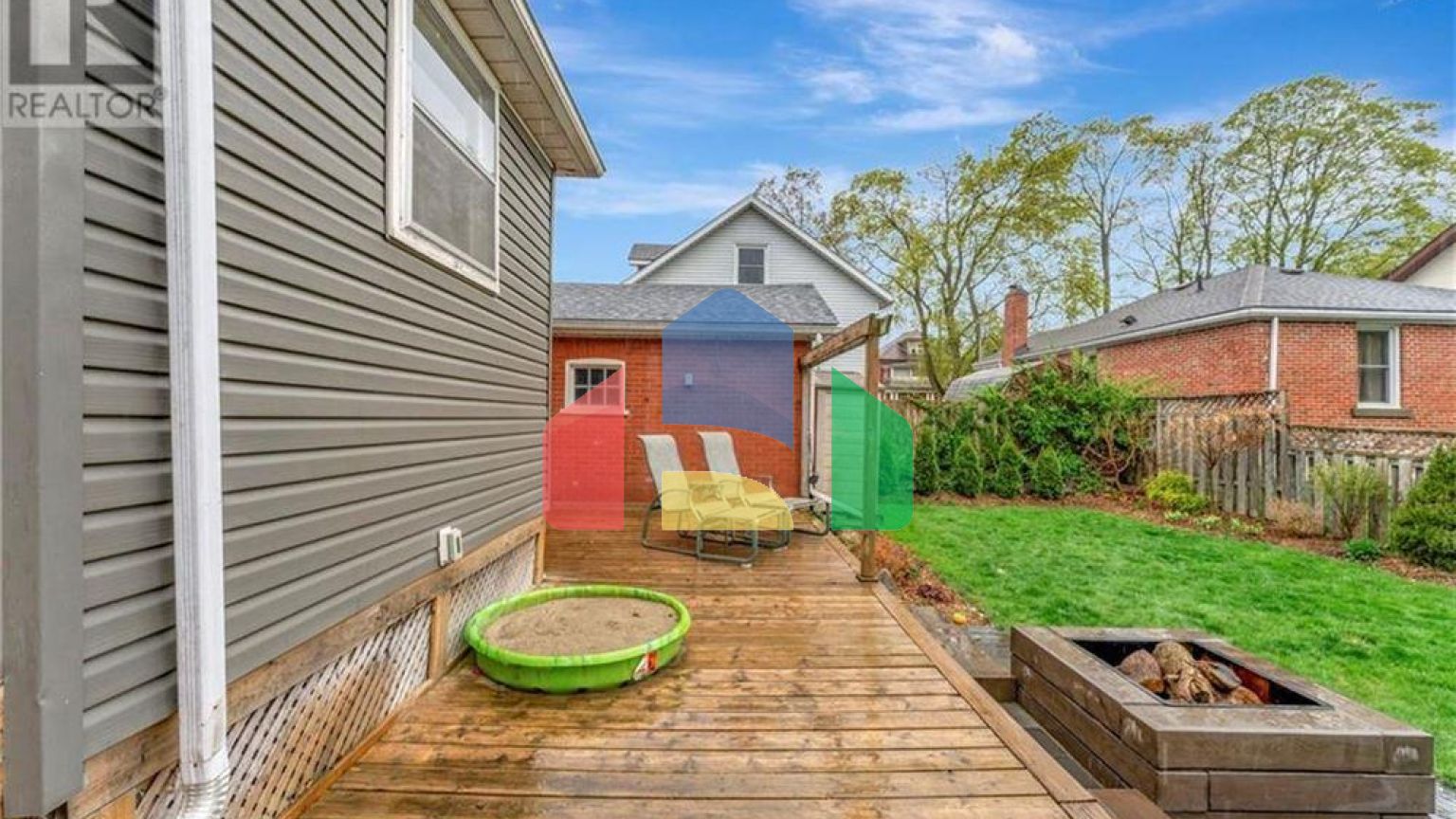 Residential - Single Family Home - Cambridge, Canada - Canada