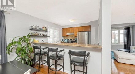 Residential - Single Family Home - Cambridge, Canada - Canada