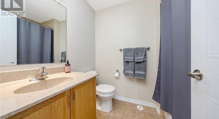Residential - Single Family Home - Cambridge, Canada - Canada