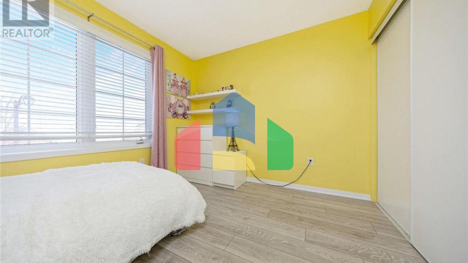 Residential - Single Family Home - Cambridge, Canada - Canada