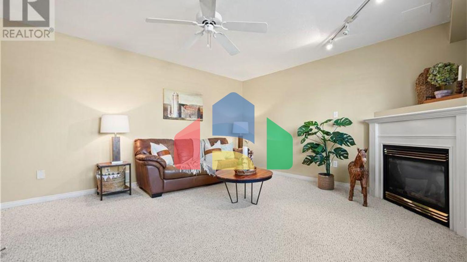 Residential - Condo/Apartment - Cambridge, Canada - Canada