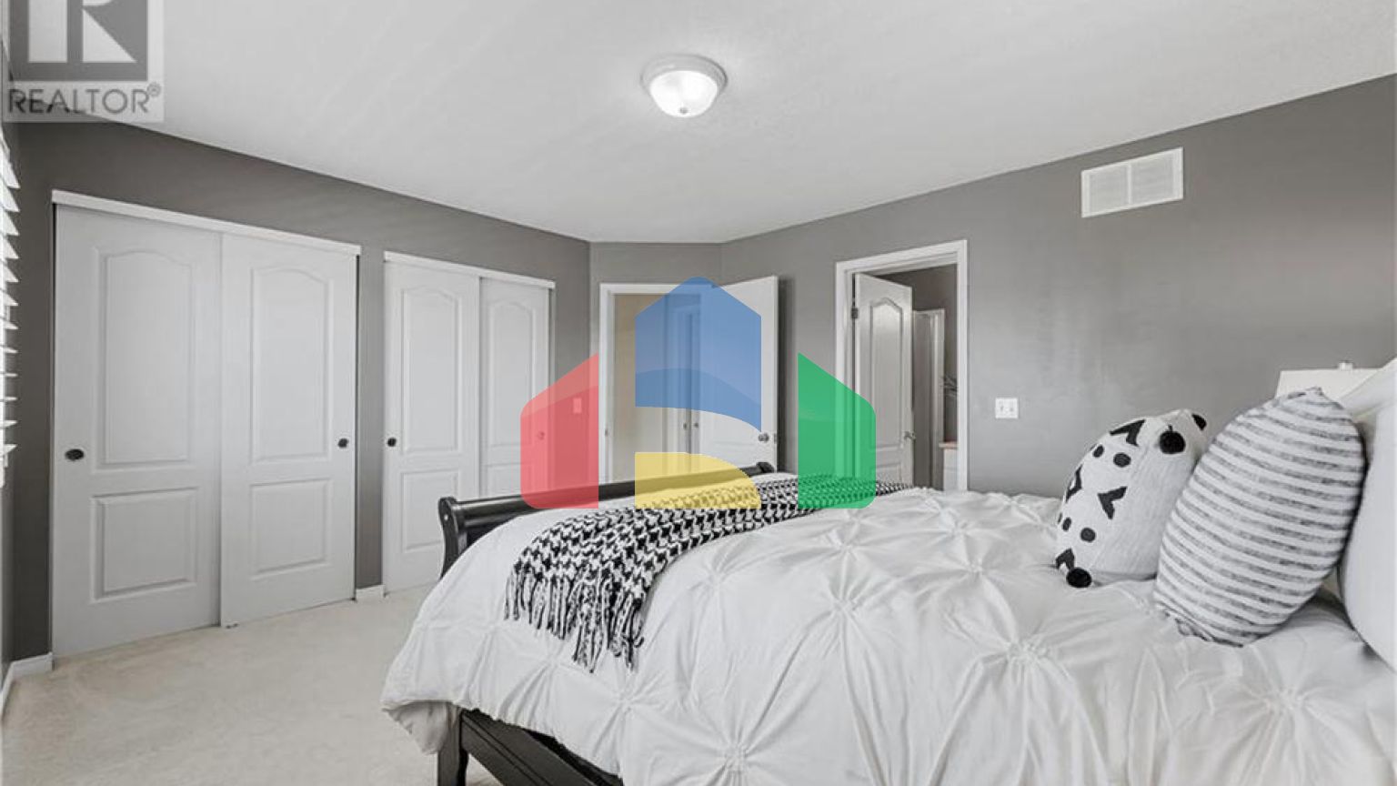 Residential - Condo/Apartment - Cambridge, Canada - Canada