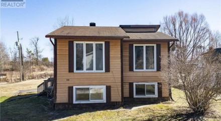 Residential - Single Family Home - Rideau Lakes, Canada - Canada