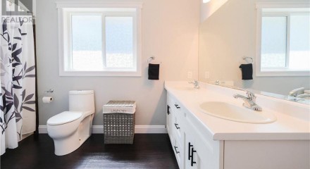 Residential - Single Family Home - Duncan, Canada - Canada