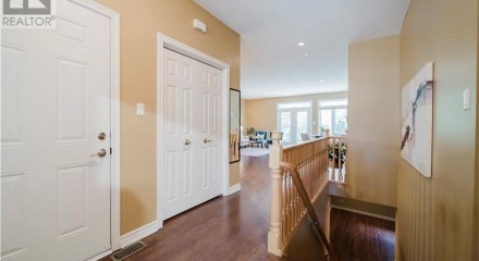 Residential - Condo/Apartment - New Hamburg, Canada - Canada