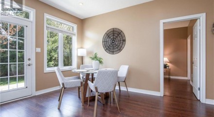 Residential - Condo/Apartment - New Hamburg, Canada - Canada