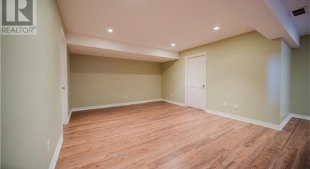 Residential - Condo/Apartment - New Hamburg, Canada - Canada