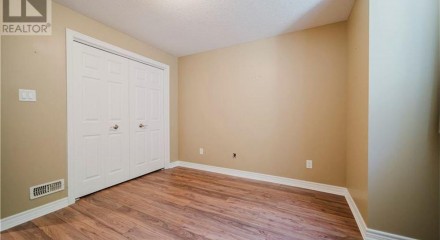 Residential - Condo/Apartment - New Hamburg, Canada - Canada