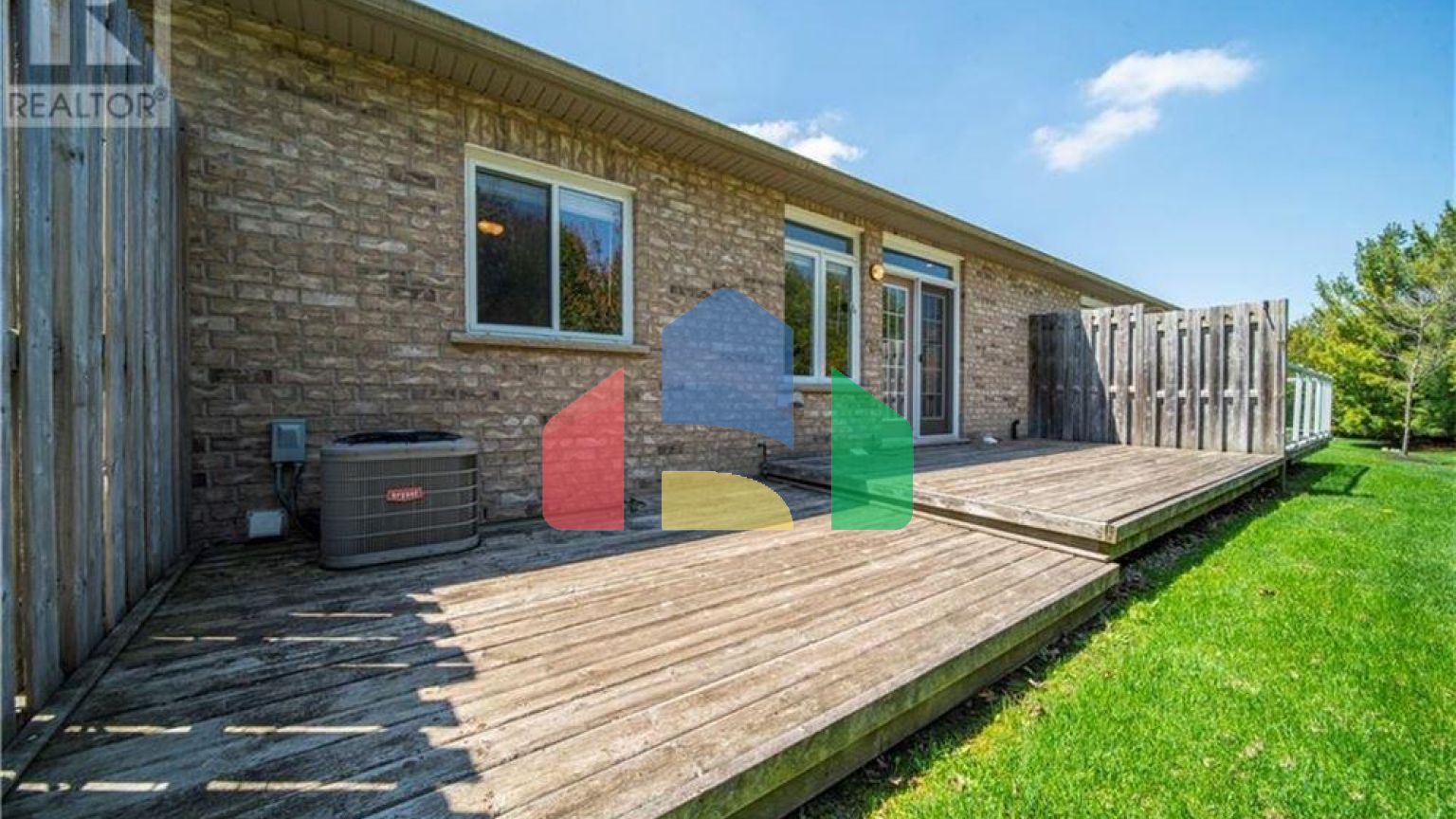 Residential - Condo/Apartment - New Hamburg, Canada - Canada