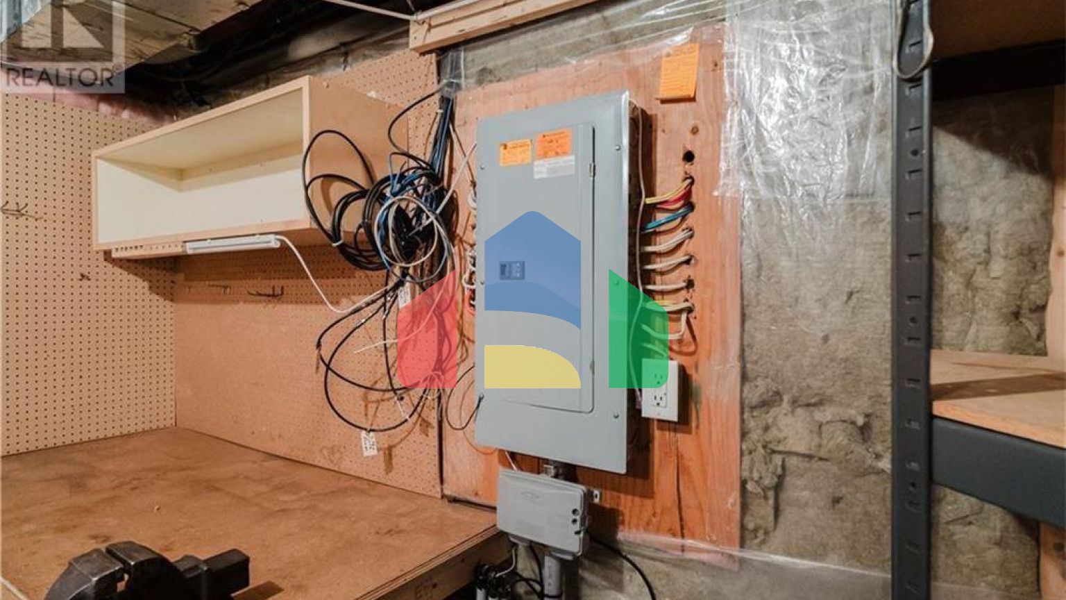 Residential - Condo/Apartment - New Hamburg, Canada - Canada