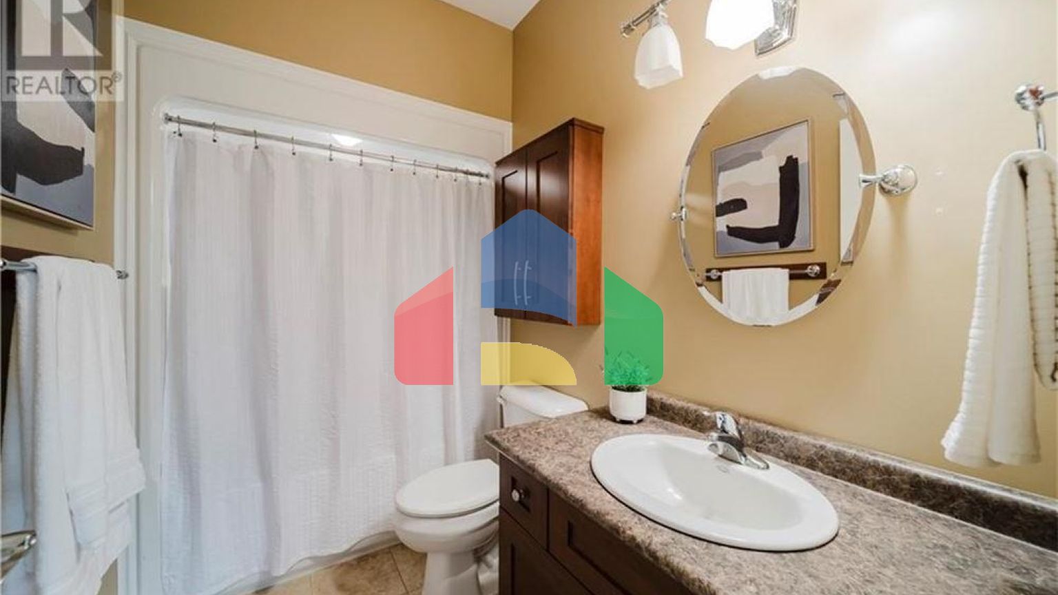 Residential - Condo/Apartment - New Hamburg, Canada - Canada