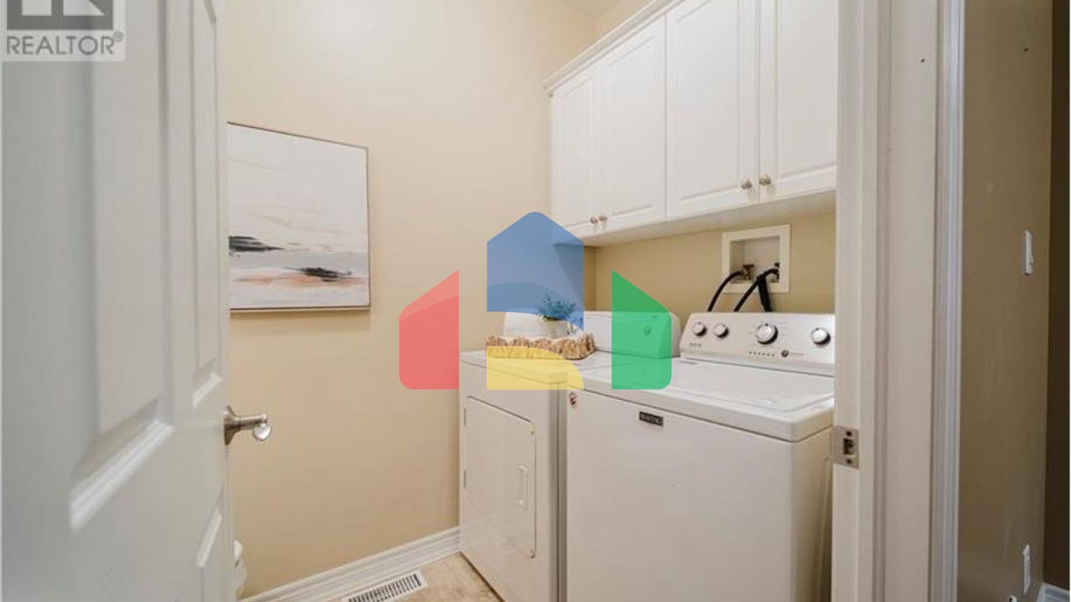 Residential - Condo/Apartment - New Hamburg, Canada - Canada